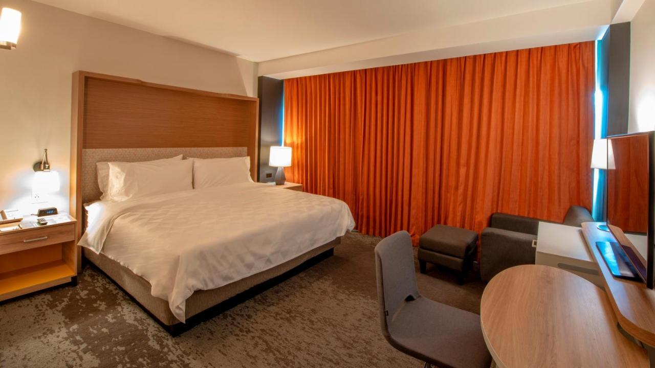 Holiday Inn & Suites - Merida La Isla By Ihg Номер фото
