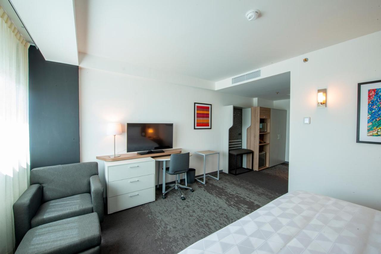 Holiday Inn & Suites - Merida La Isla By Ihg Номер фото