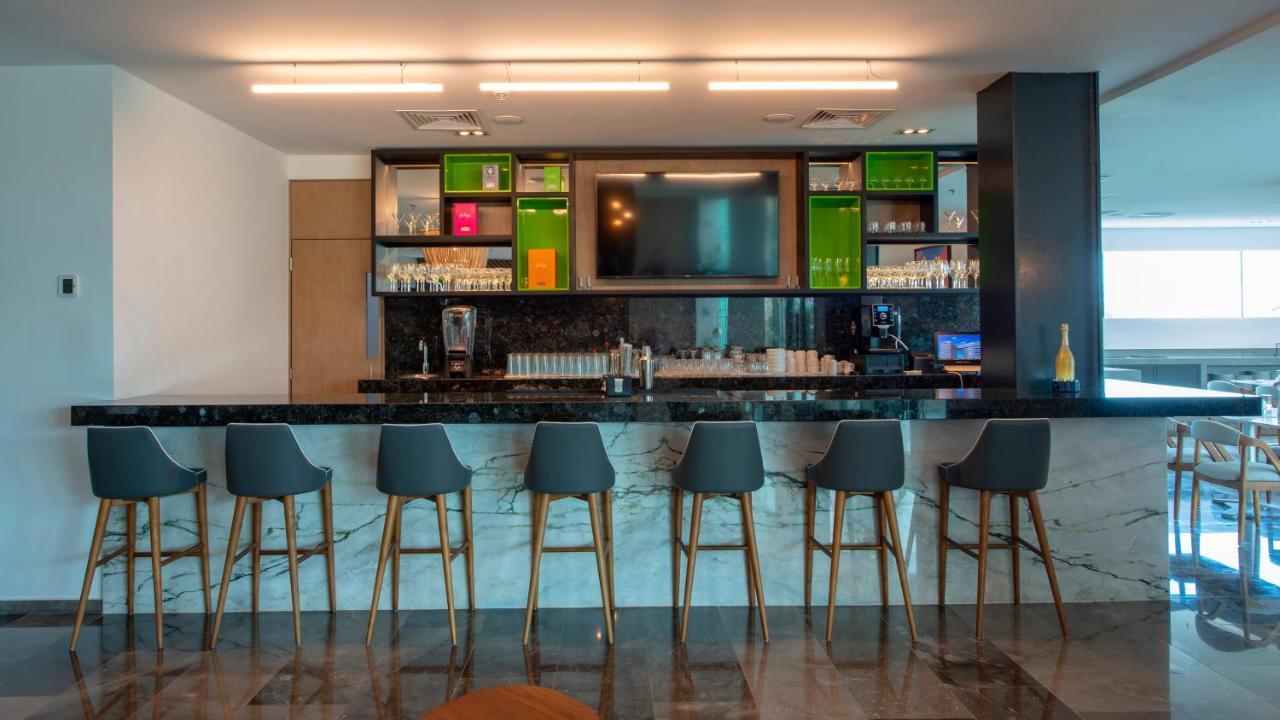 Holiday Inn & Suites - Merida La Isla By Ihg Экстерьер фото