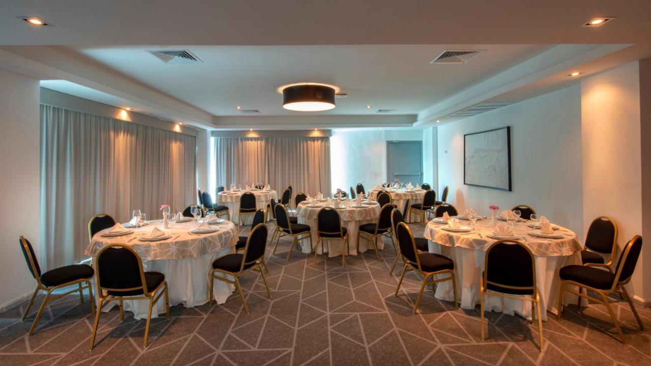 Holiday Inn & Suites - Merida La Isla By Ihg Экстерьер фото