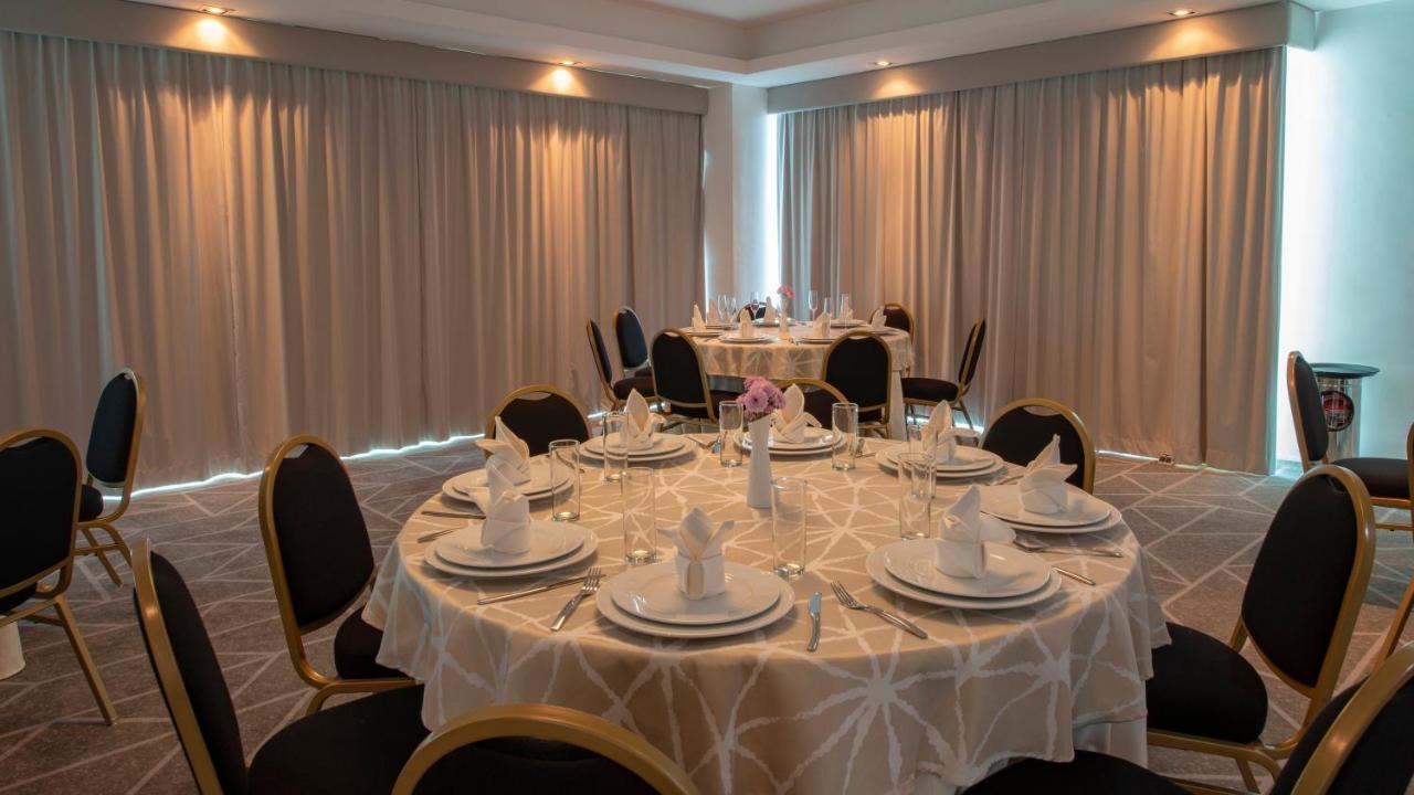 Holiday Inn & Suites - Merida La Isla By Ihg Экстерьер фото